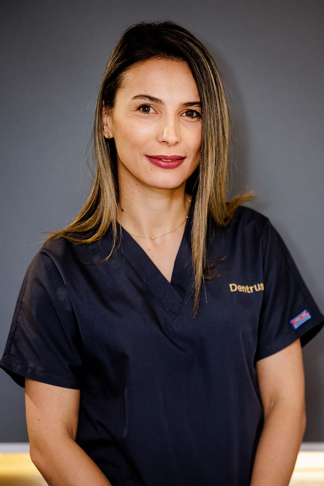 Dr. Andreea Coman